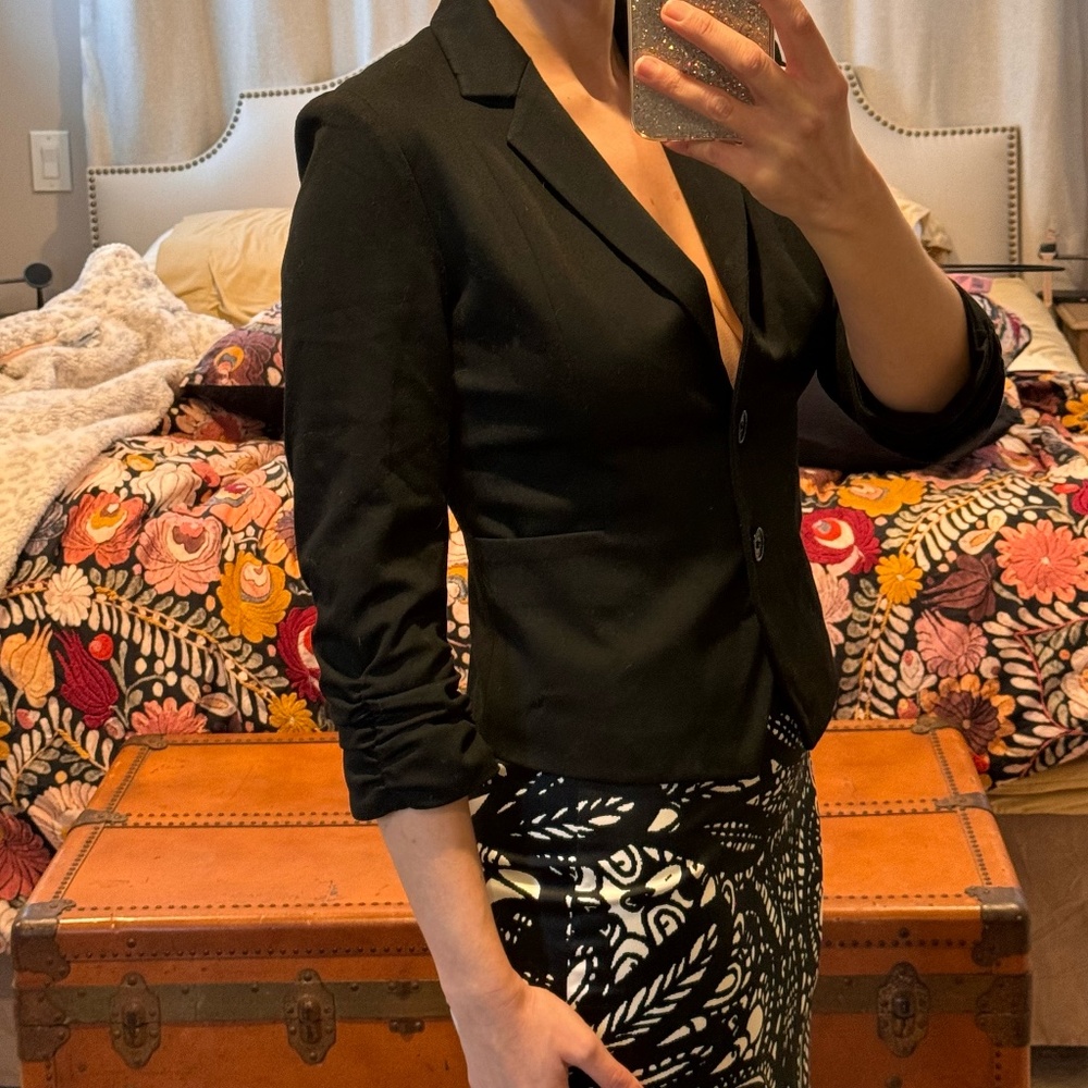 Express | Ruched Sleeve Black Blazer | Black | Size: 6